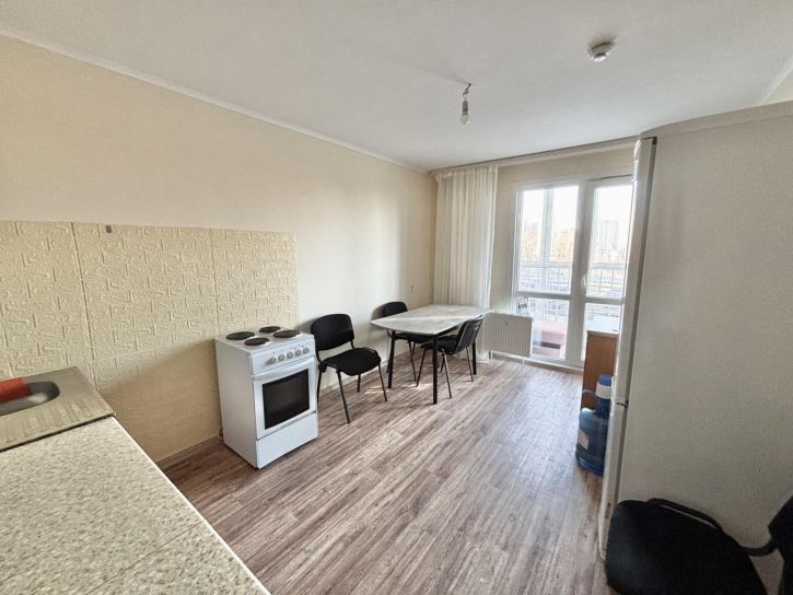 3-комн квартира улица Адмирала Пустошкина, 22к6