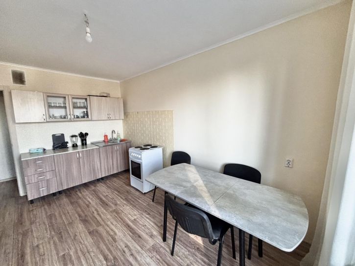 3-комн квартира улица Адмирала Пустошкина, 22к6