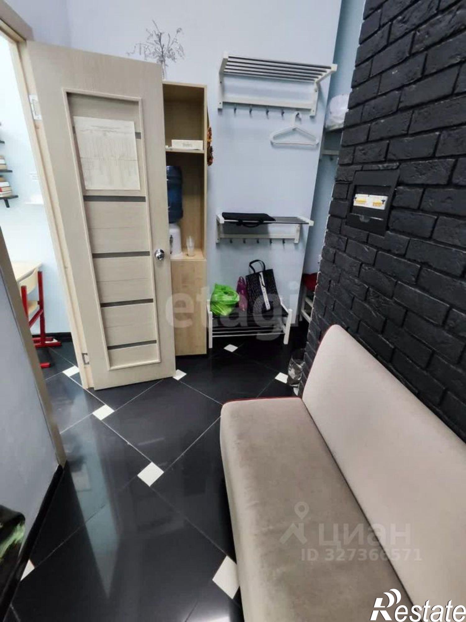 Купить офис, помещение под офис за 9 352 330 рублей на ул Парковая, 52