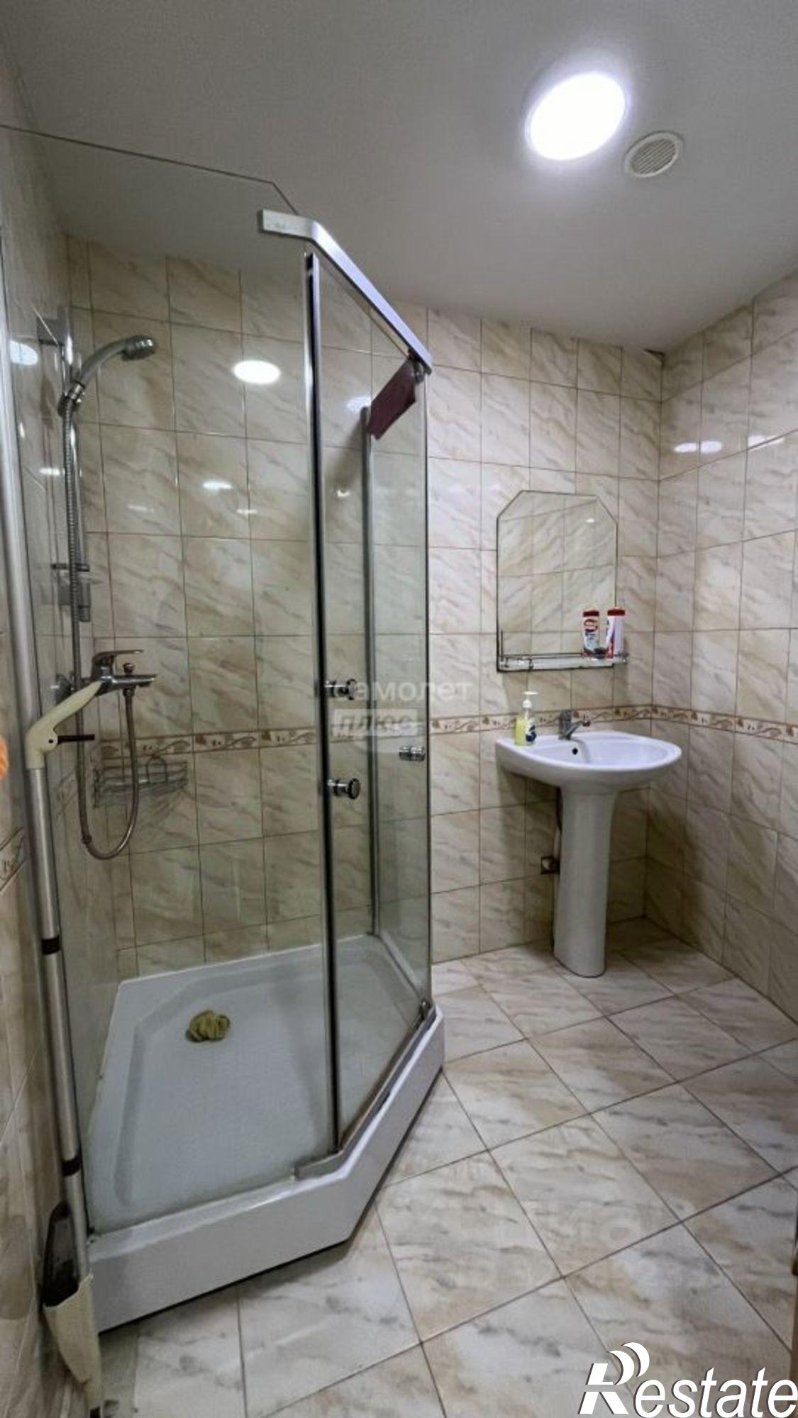 Купить офис, помещение под офис за 10 425 500 рублей на ул Крымская, 182