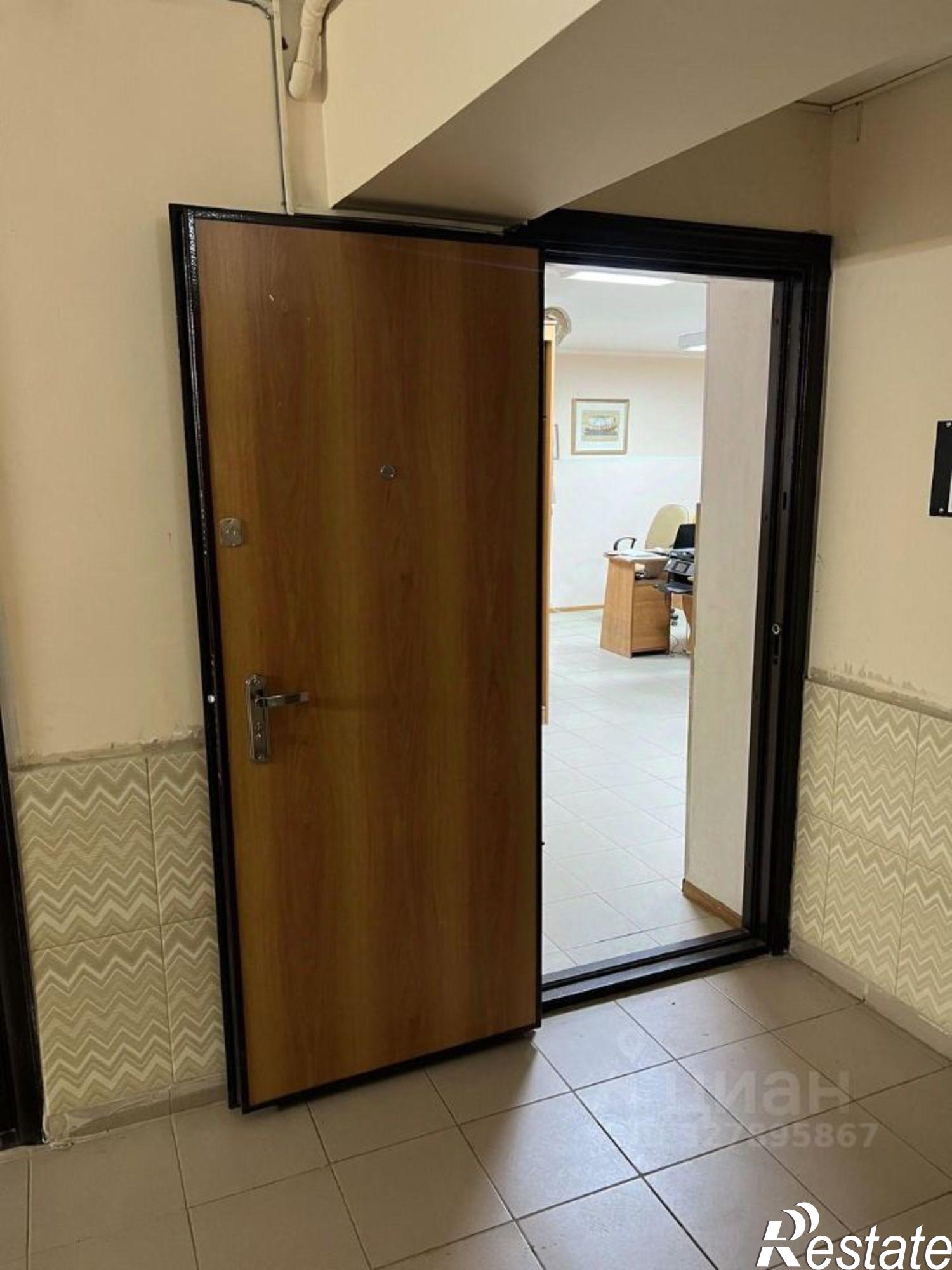 Купить офис, помещение под офис за 3 133 550 рублей на ул Самбурова, 252
