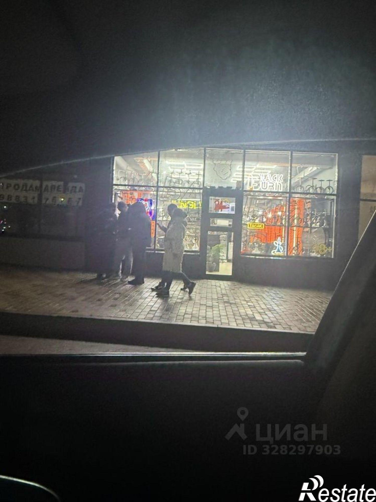 Купить торговое помещение за 18 668 300 рублей на ул Ленина, 178 1
