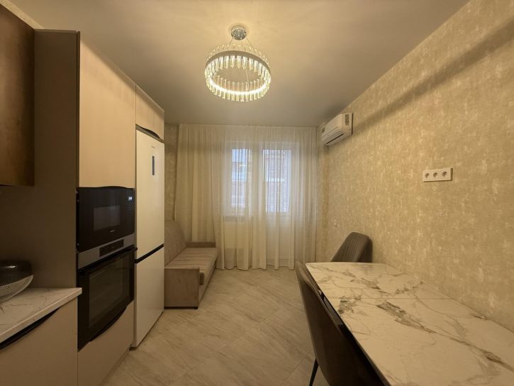 2-комн квартира улица Омелькова, 93