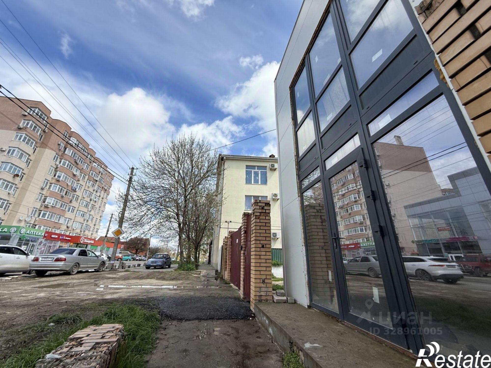 Купить офис, помещение под офис за 3 400 000 рублей на ул Ленинградская, 52а