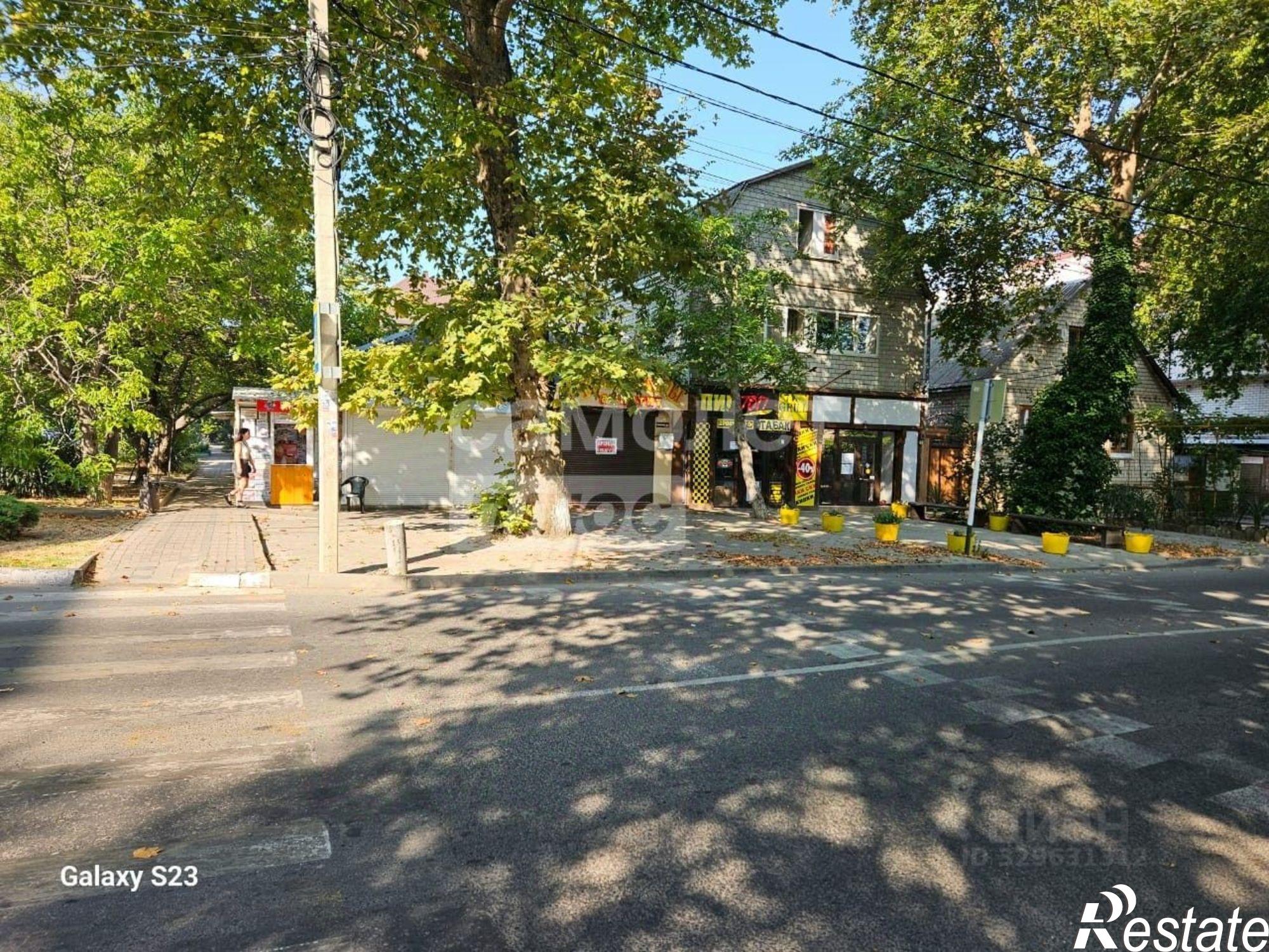 Купить торговое помещение за 8 000 000 рублей на ул Гребенская, 46