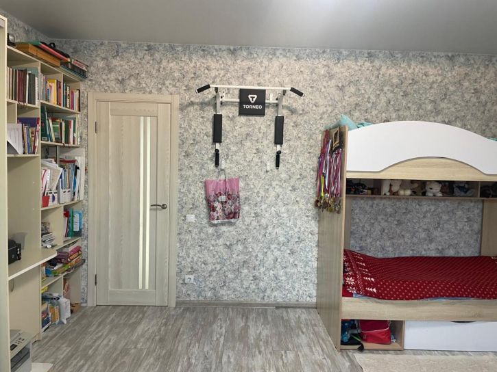 3-комн квартира Ленинградская улица, 41