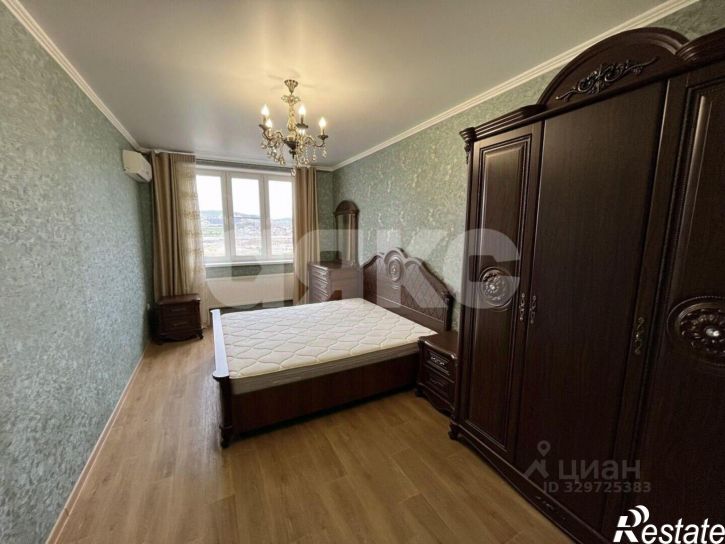 2-комн квартира ул Крылова, 15/2,  д. 15/2