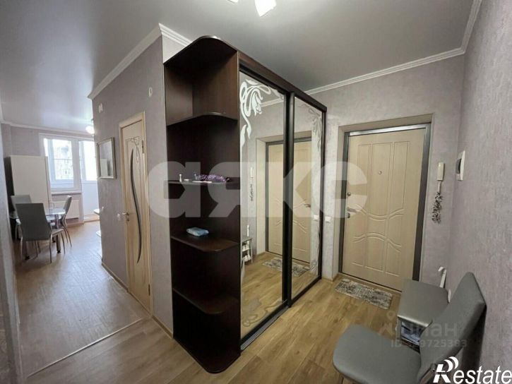 2-комн квартира ул Крылова, 15/2,  д. 15/2