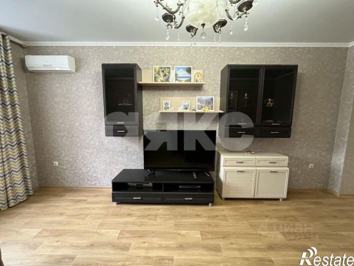 2-комн квартира ул Крылова, 15/2,  д. 15/2