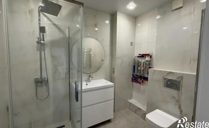 2-комн квартира улица Крылова, 13 к2,  д. 13 к2