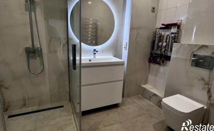 2-комн квартира улица Крылова, 13 к2,  д. 13 к2
