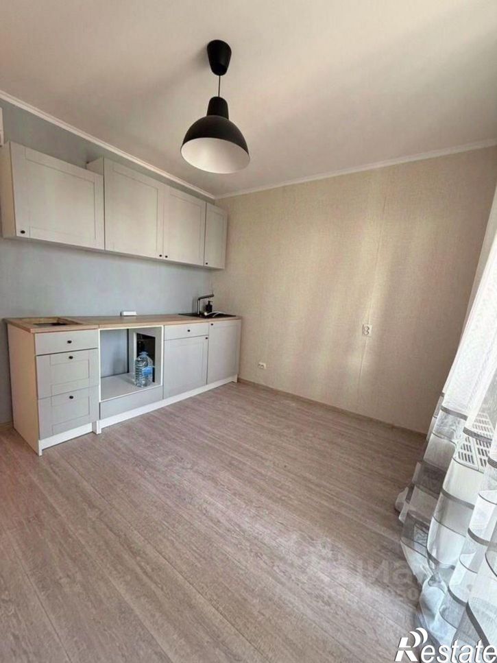 1-комн квартира улица Адмирала Пустошкина, 22 с3,  д. 22 с3