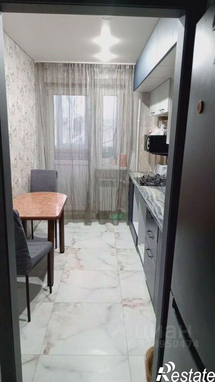 3-комн квартира 12-й микрорайон, 34