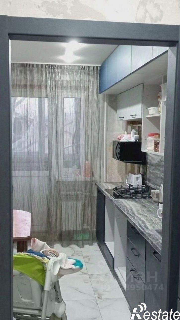3-комн квартира 12-й микрорайон, 34