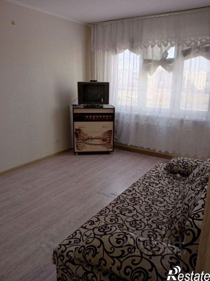 1-комн квартира улица Адмирала Пустошкина, 22 с1,  д. 22 с1