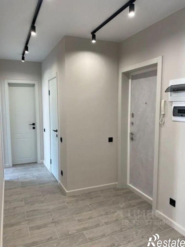 2-комн квартира улица Крылова, 13 к3,  д. 13 к3
