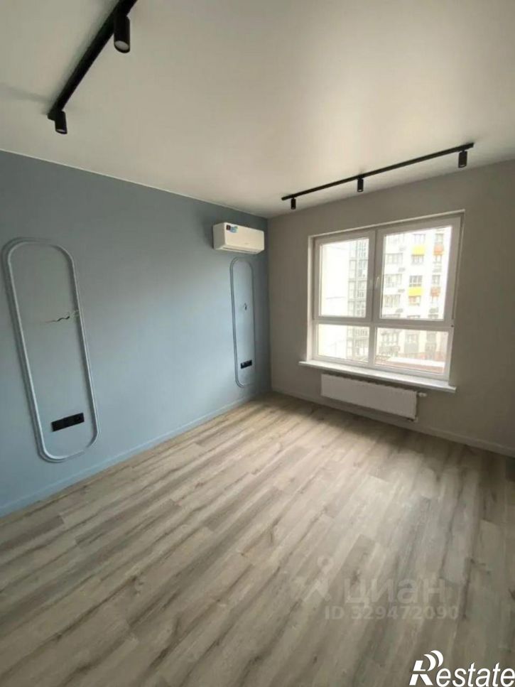 2-комн квартира улица Крылова, 13 к3,  д. 13 к3