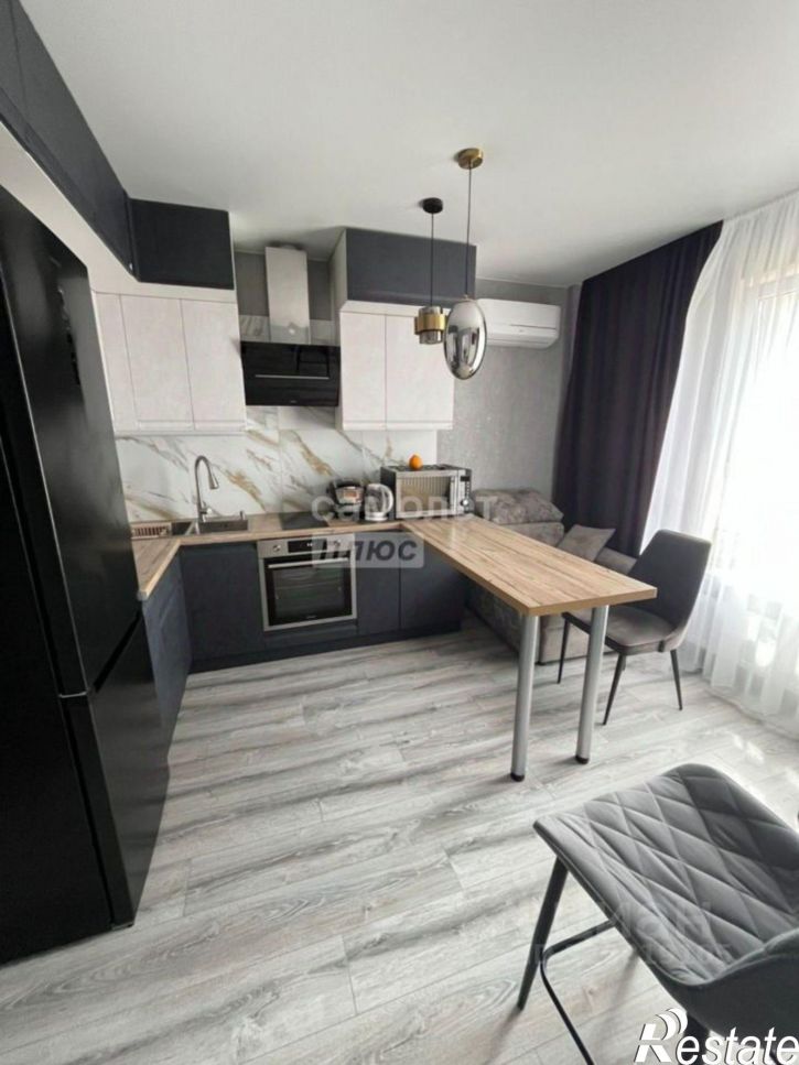 2-комн квартира улица Крылова, 13 к1,  д. 13 к1