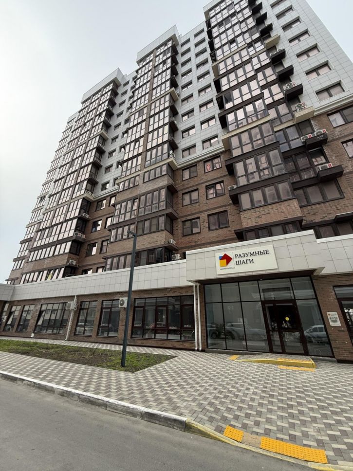 2-комн квартира улица Омелькова, 93