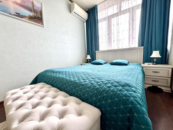 2-комн квартира улица Краснозелёных, 14