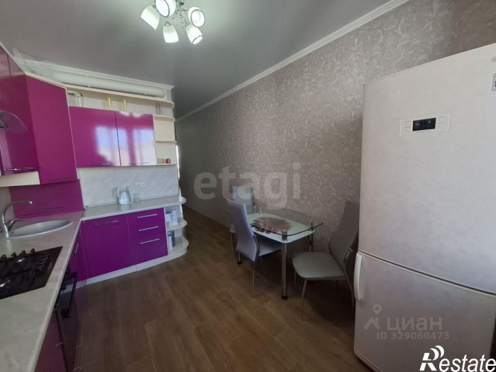 2-комн квартира ул Крылова, 15/2,  д. 15/2