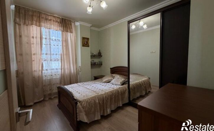 2-комн квартира Ленинградская улица, 76,  д. 76