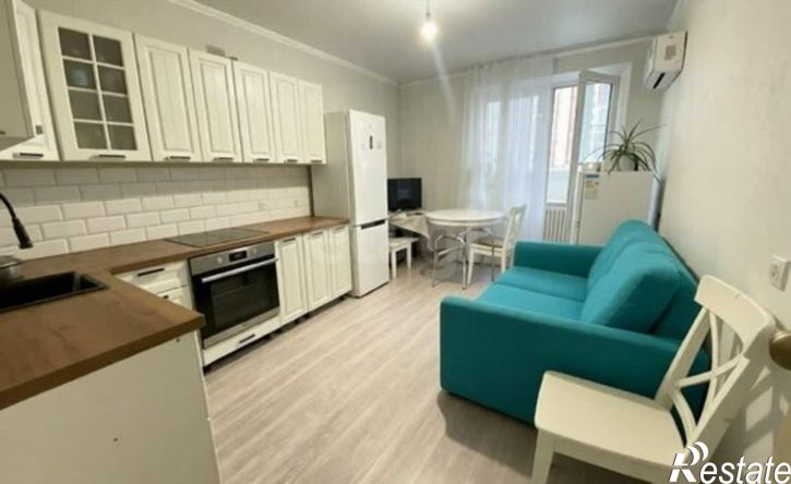 2-комн квартира улица Адмирала Пустошкина, 22 с5,  д. 22 с5