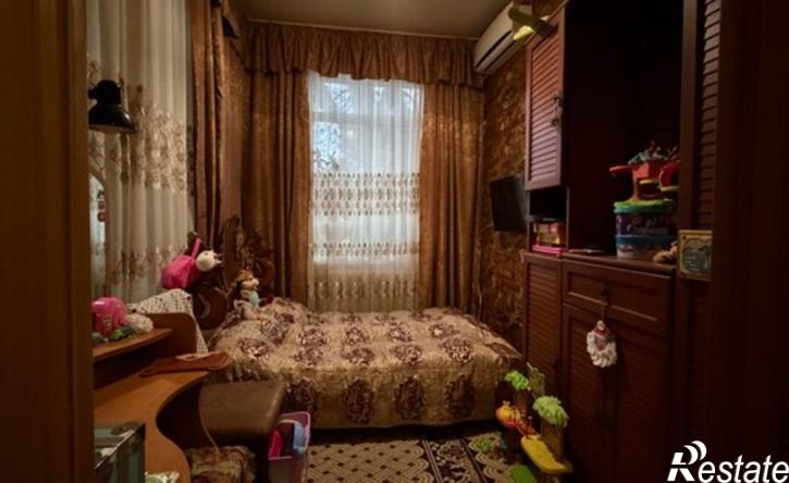 4-комн квартира улица Кирова, 40,  д. 40