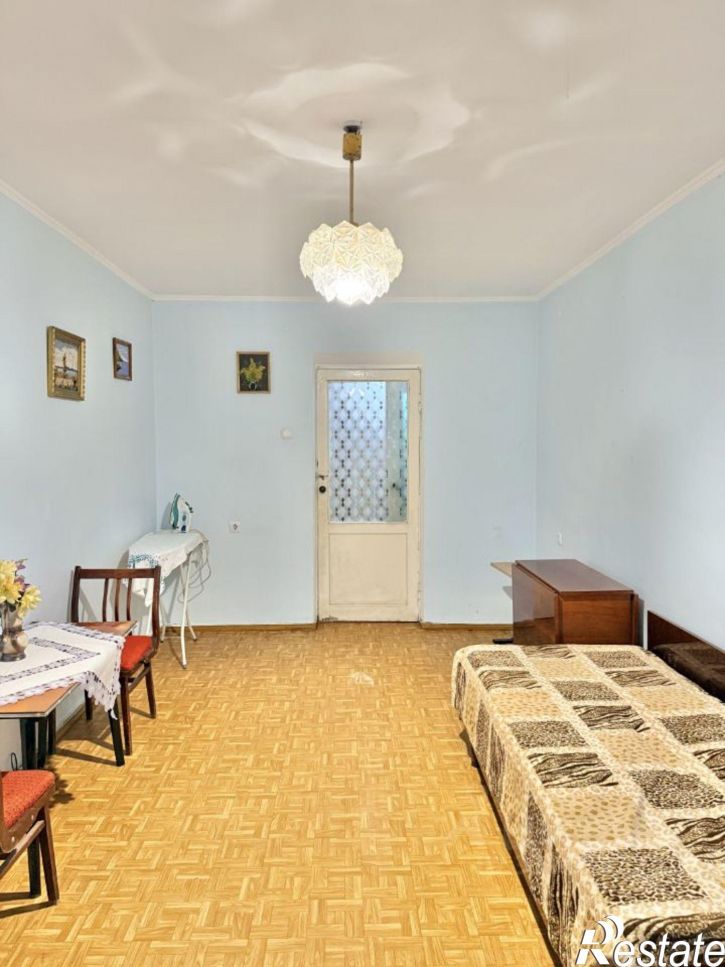 3-комн квартира 12-й микрорайон, 7