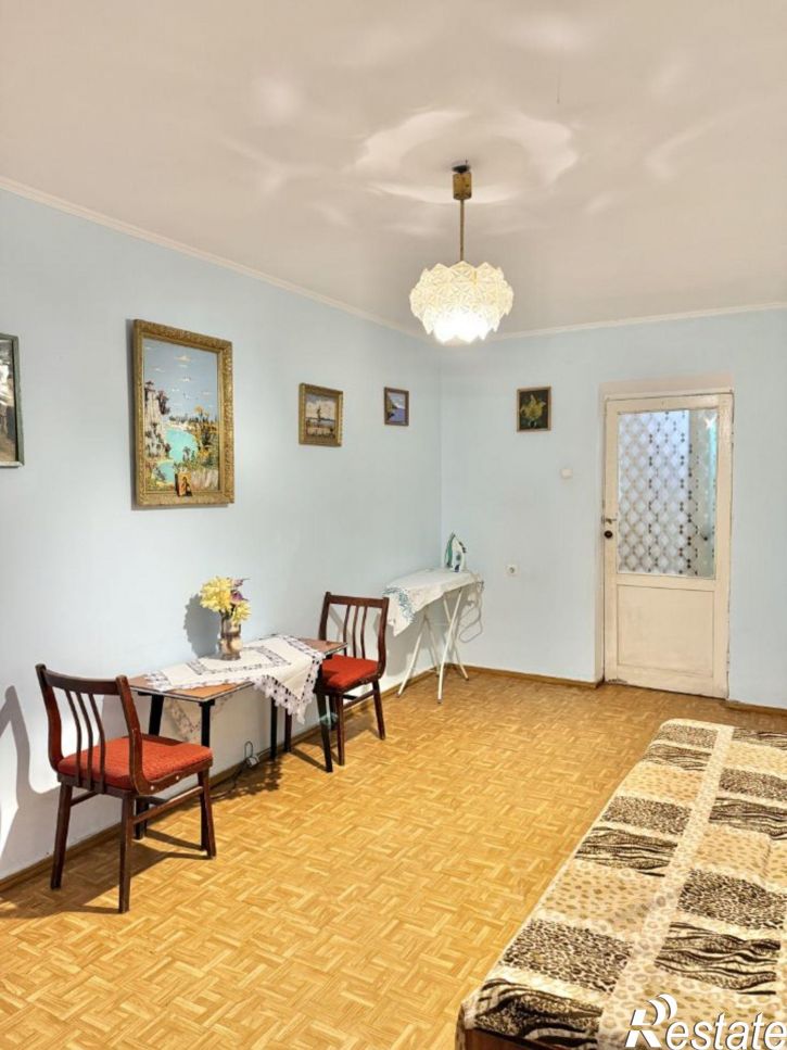 3-комн квартира 12-й микрорайон, 7