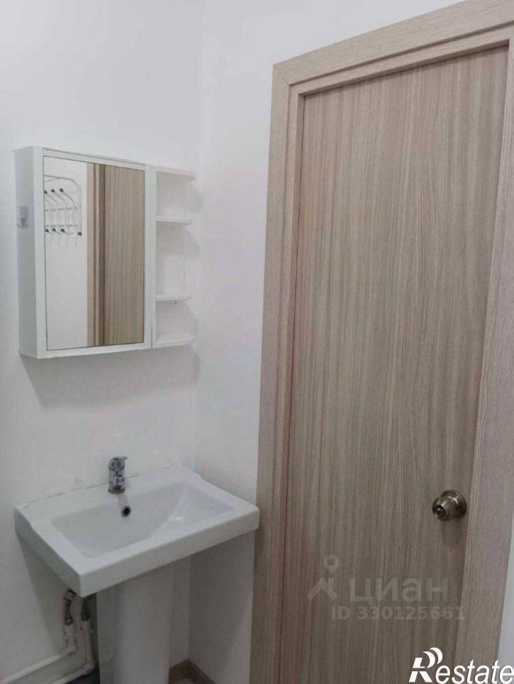 2-комн квартира улица Адмирала Пустошкина, 22 с3,  д. 22 с3