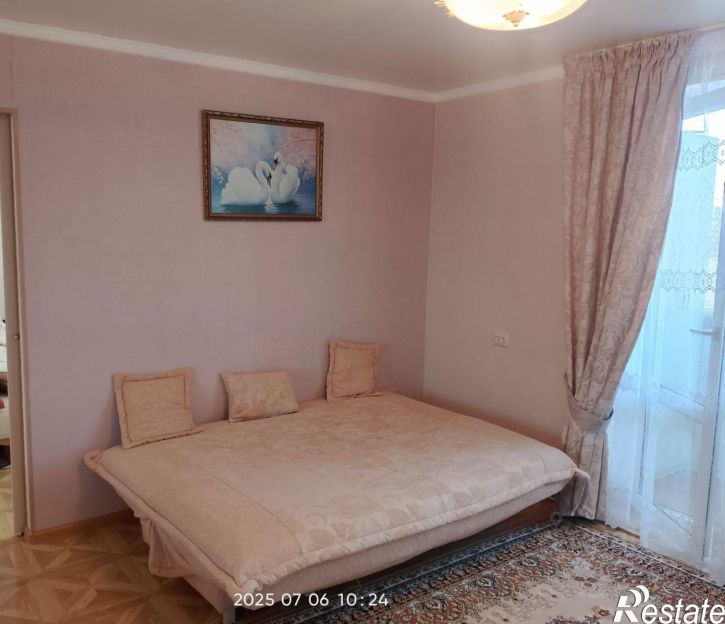 2-комн квартира Крымская улица, 181,  д. 181