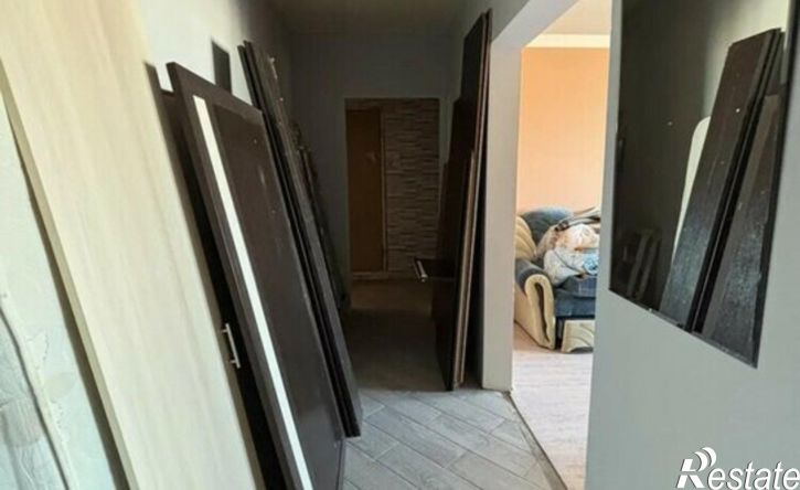 3-комн квартира ул Крылова, 12,  д. 12