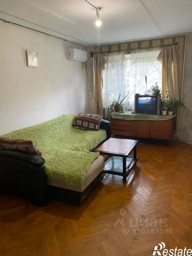 4-комн квартира Новороссийская улица, 107,  д. 107