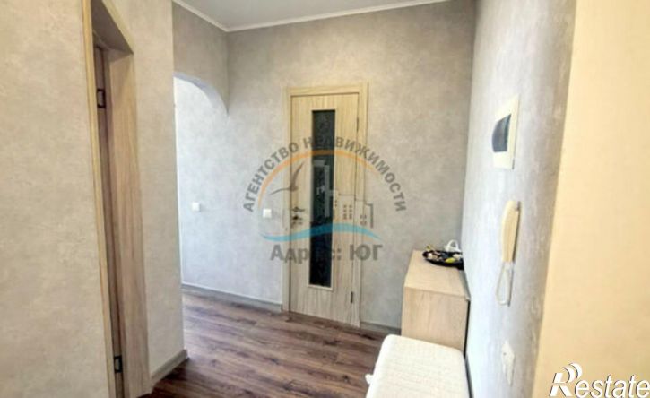 1-комн квартира улица Крылова, 15/2,  д. 15/2