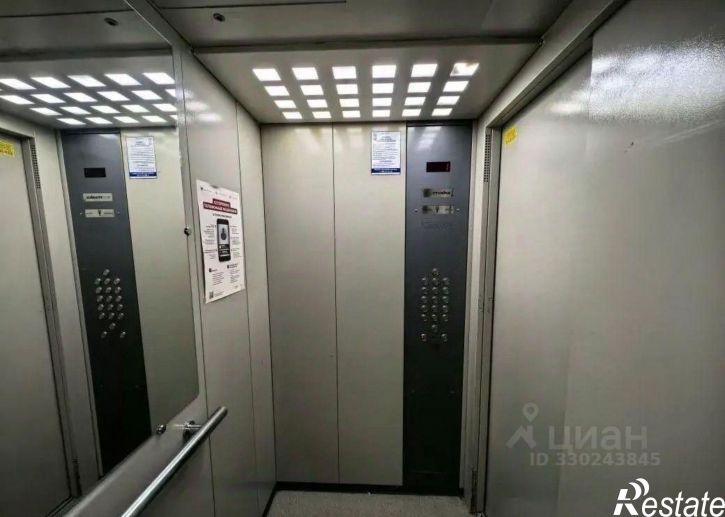 1-комн квартира ул Адмирала Пустошкина, 22 4,  д. 22 4,  к. 4