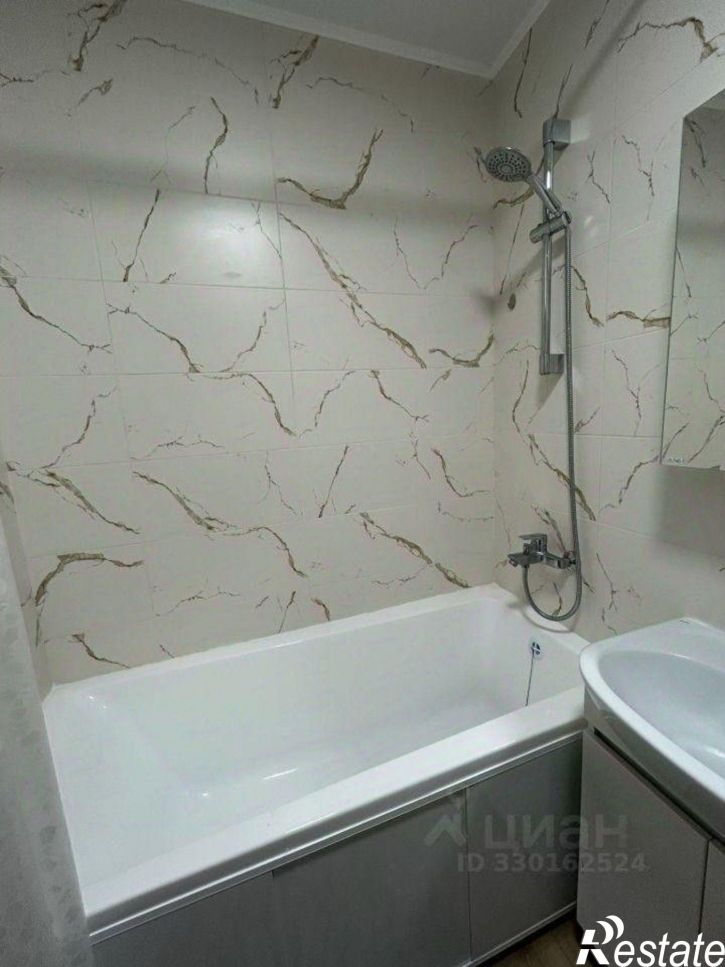 2-комн квартира улица Толстого, 60,  д. 60