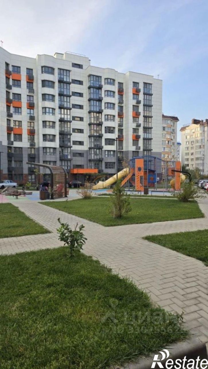 2-комн квартира улица Крылова, 17/1,  д. 17/1