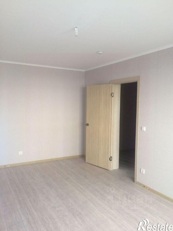 1-комн квартира улица Адмирала Пустошкина, 22 с8,  д. 22 с8