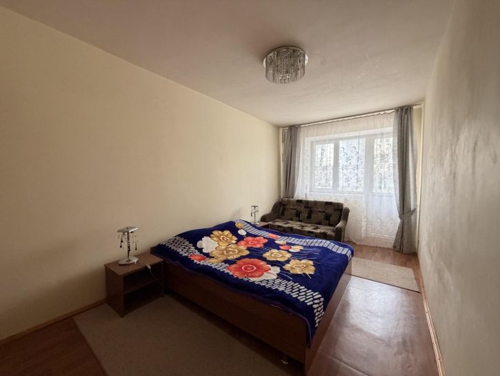 3-комн квартира улица Самбурова, 258