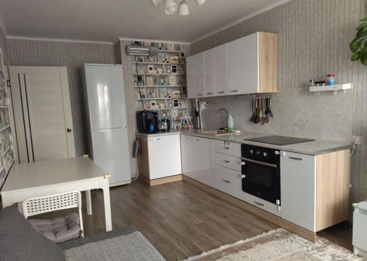 3-комн квартира улица Адмирала Пустошкина, 22к4