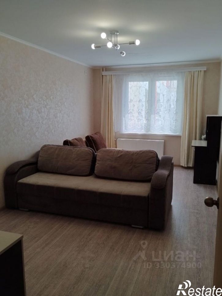 2-комн квартира улица Адмирала Пустошкина, 22 с3,  д. 22 с3