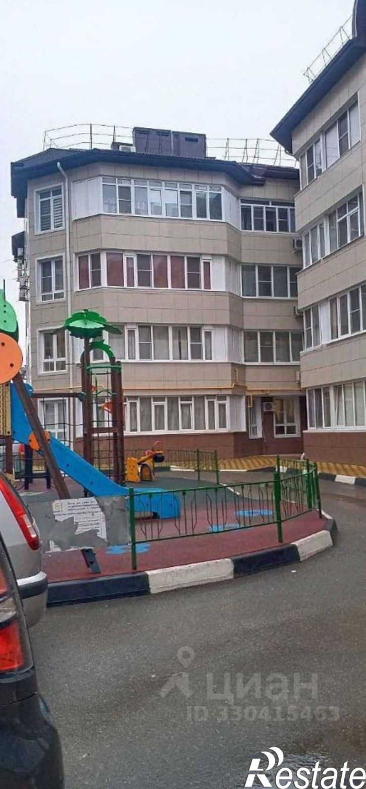 2-комн квартира Ленинградская улица, 76,  д. 76