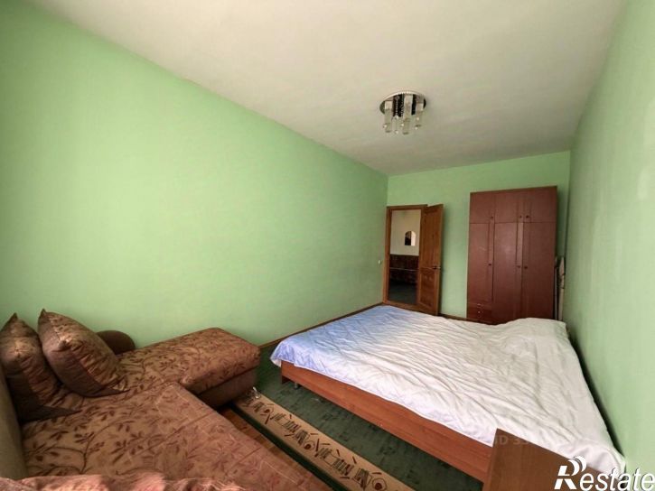 3-комн квартира улица Самбурова, 239,  д. 239