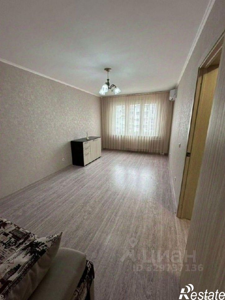 1-комн квартира ул Адмирала Пустошкина, 22 3,  д. 22 3,  к. 3