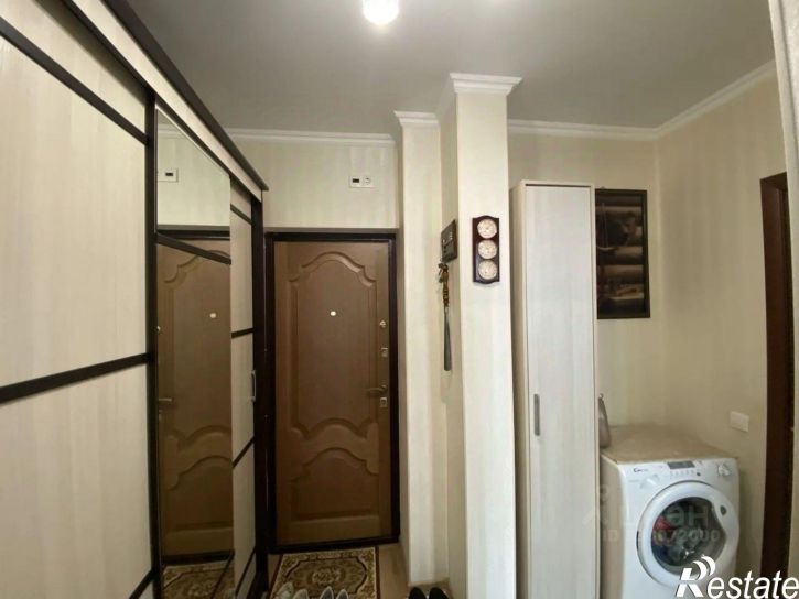 2-комн квартира улица Самбурова, 170,  д. 170