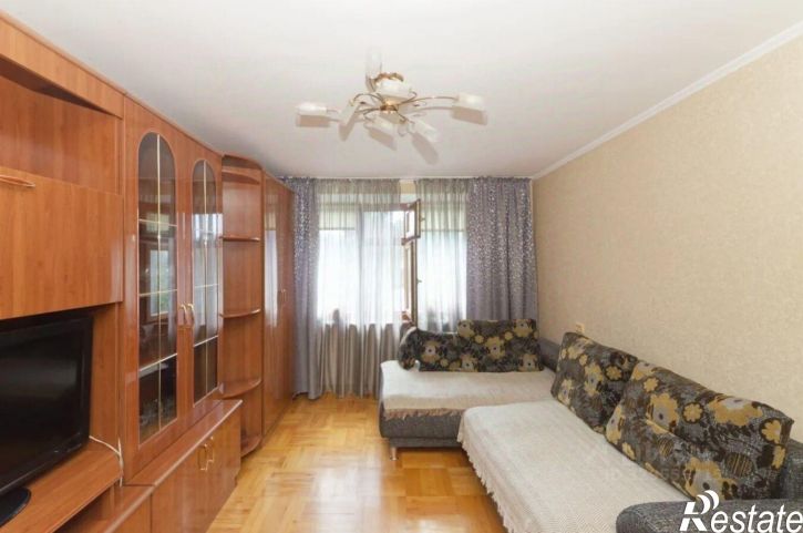 2-комн квартира 12-й микрорайон, 10