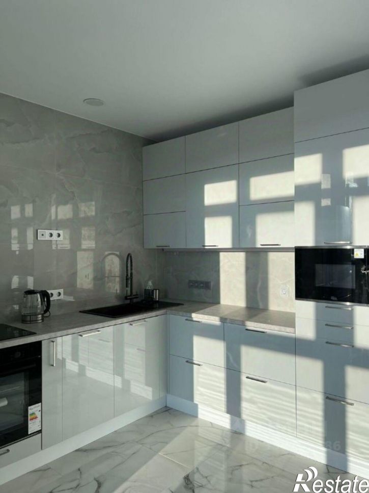 3-комн квартира ул Адмирала Пустошкина, 22 2,  д. 22 2,  к. 2