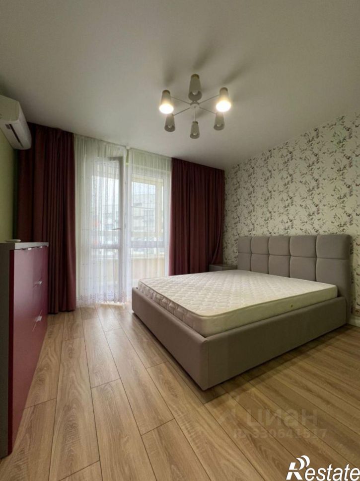 2-комн квартира улица Крылова, 13 к3,  д. 13 к3