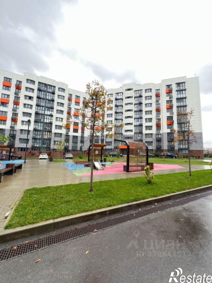 2-комн квартира улица Крылова, 13 к3,  д. 13 к3
